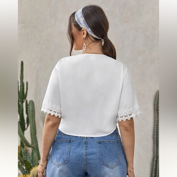 SHEIN Size XL Tie Front T-Shirt - Picture 2 of 2